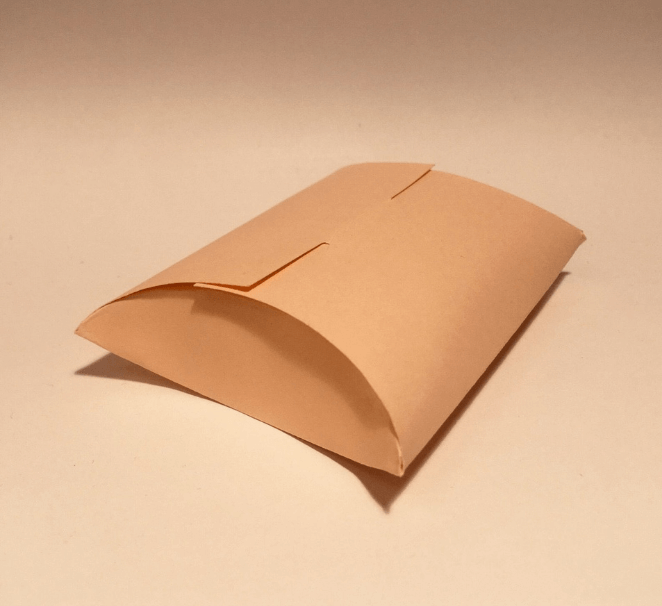 Kraft-Wedding-Gift-Pillow-Boxes.png